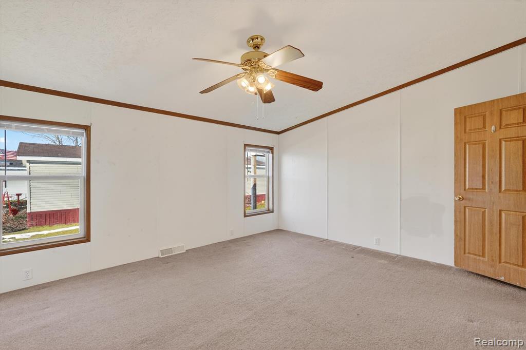 3612 Hawthorne St, Clarkston, MI 48348 — Photo 23