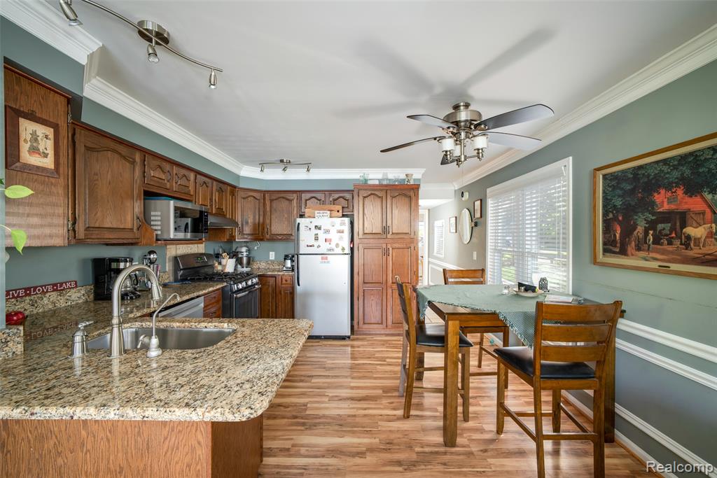 5477 Dooley Drive, Linden, MI 48451 — Photo 11