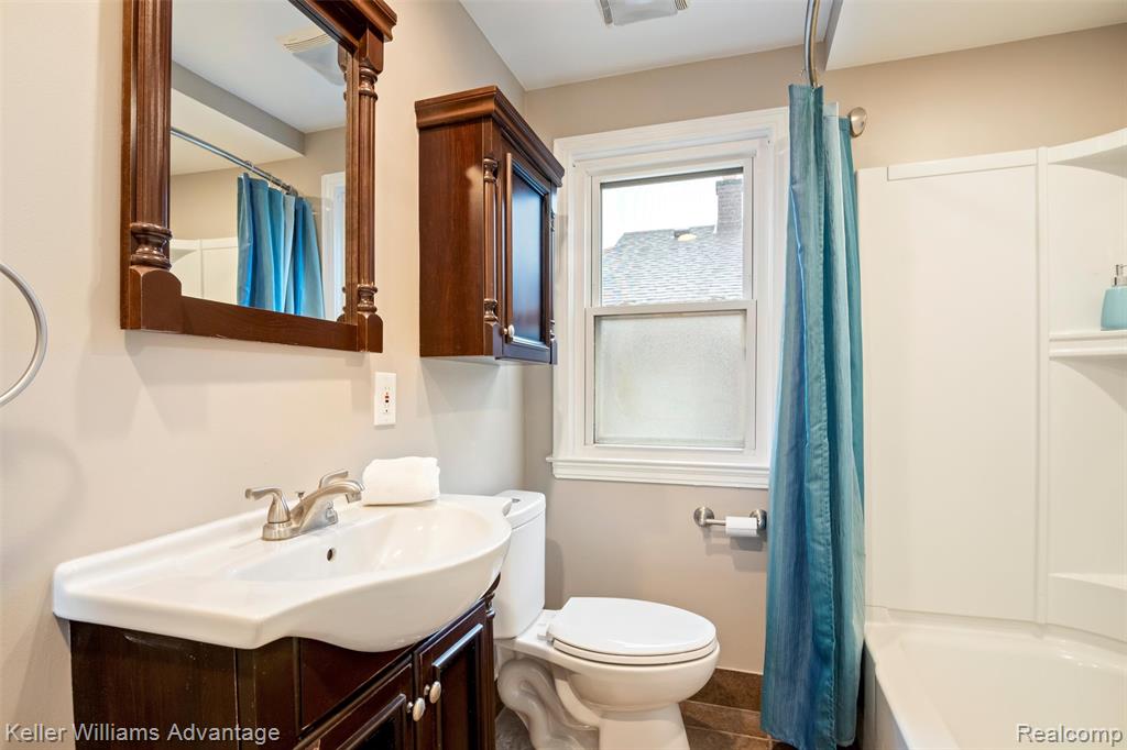 1045 Detroit Avenue, Lincoln Park, MI 48146 — Photo 13