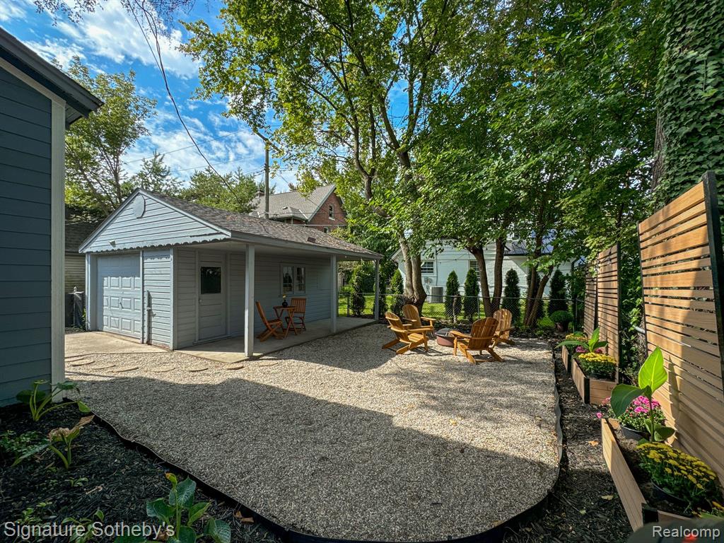 614 S PLEASANT Street, Royal Oak, MI 48067 — Photo 16