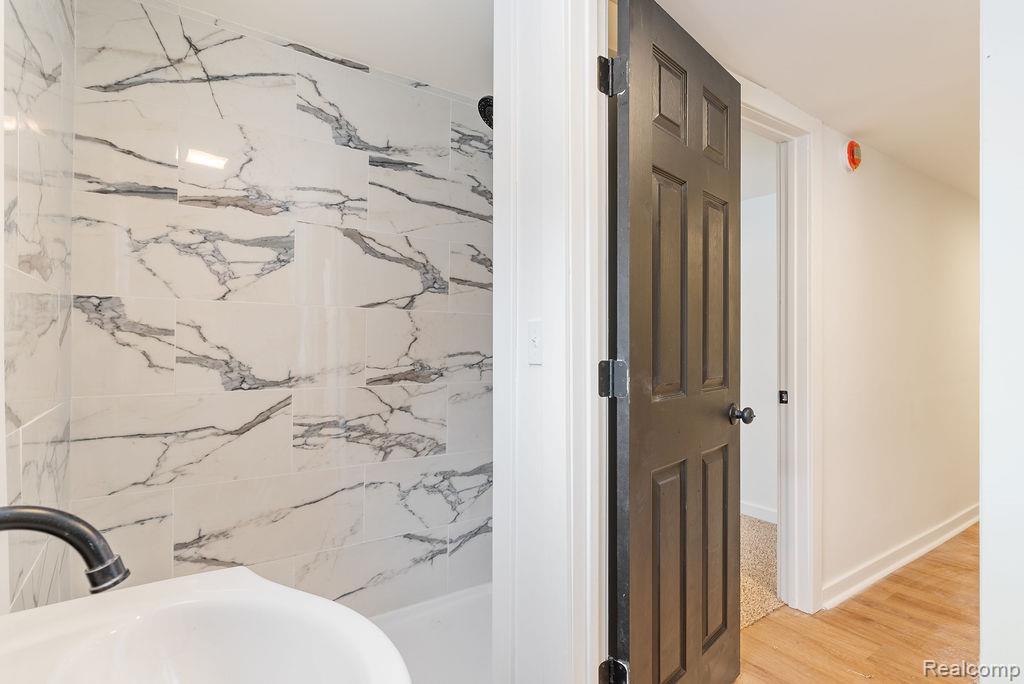 1442 Mintola Avenue, Flint, MI 48532 — Photo 14