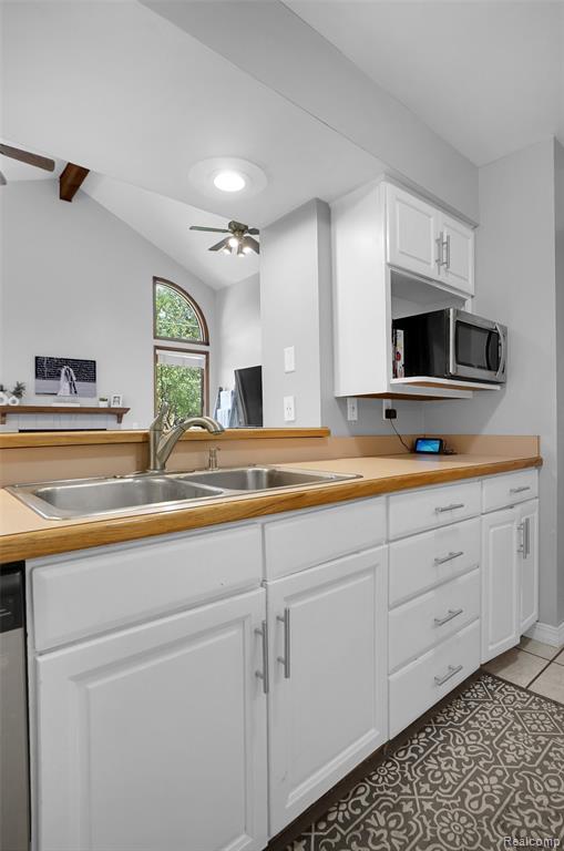 8532 Pettysville Road, Pinckney, MI 48169 — Photo 16
