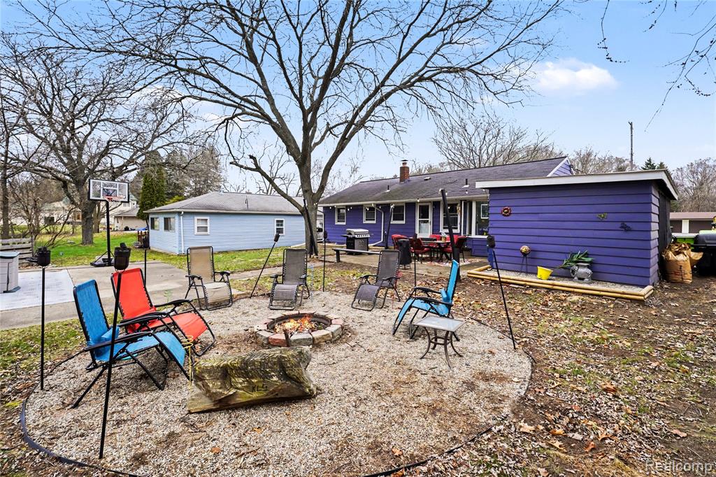 633 N Adelaide Street, Fenton, MI 48430 — Photo 22