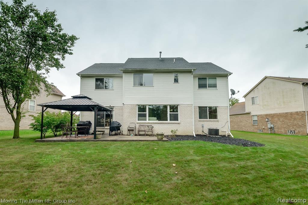 9084 W WALDEN Drive, Van Buren, MI 48111 — Photo 52