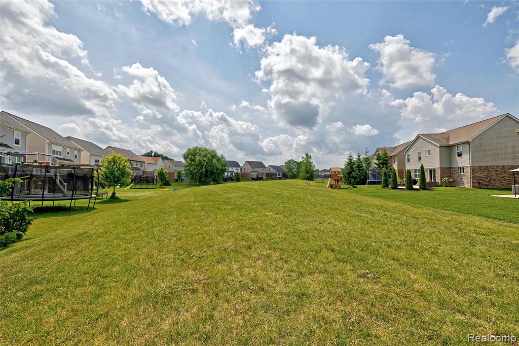 28545 Cottage Lane, New Hudson, MI 48165 — Photo 52