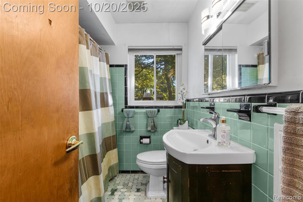22712 Glendale Street, Detroit, MI 48223 — Photo 8