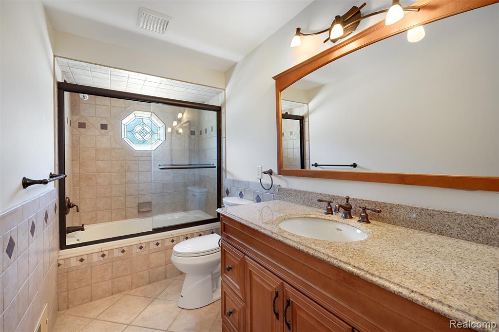 8830 Voigt Avenue, Grosse Ile, MI 48138 — Photo 32