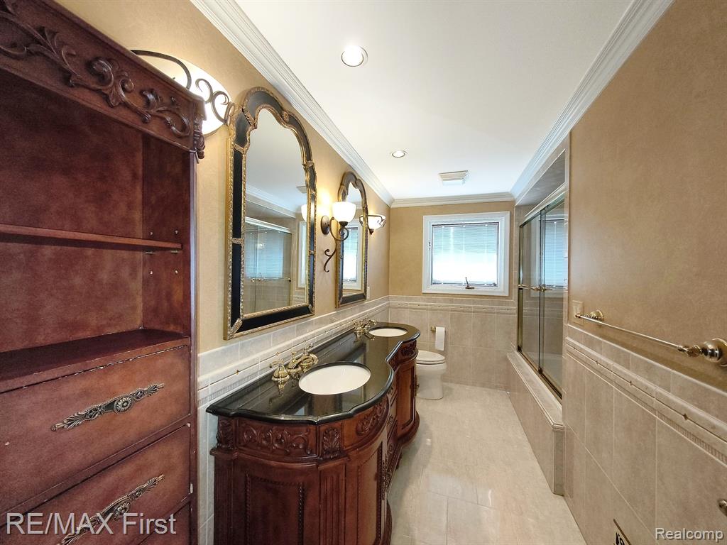 42429 Royal Lane, Clinton Twp, MI 48038 — Photo 21