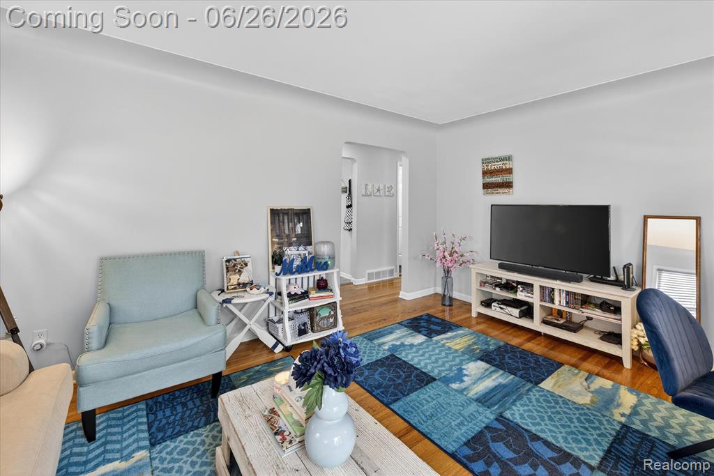 610 N Barnard Street, Howell, MI 48843 — Photo 11