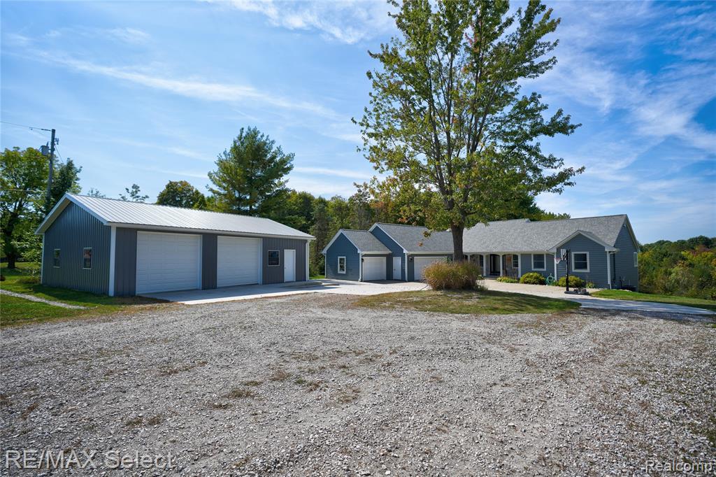 6056 Atlas Road, Grand Blanc, MI 48439 — Photo 72