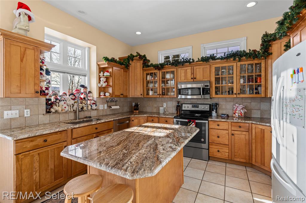 7065 Crosswinds Drive, Swartz Creek, MI 48473 — Photo 2