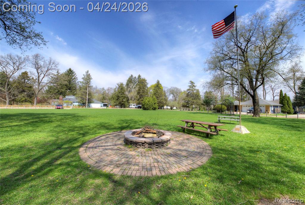 7395 Harrington Drive, Brighton, MI 48116 — Photo 34