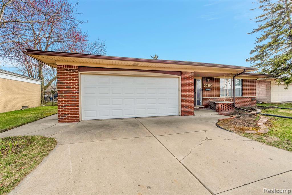 4610 BURSSENS Drive, Warren, MI 48092 — Photo 3