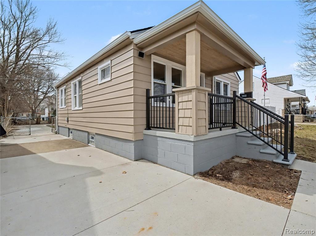 1032 E Maxlow Avenue, Hazel Park, MI 48030 — Photo 7