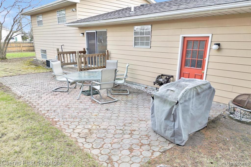 700 TOLL Street, Monroe, MI 48162 — Photo 37