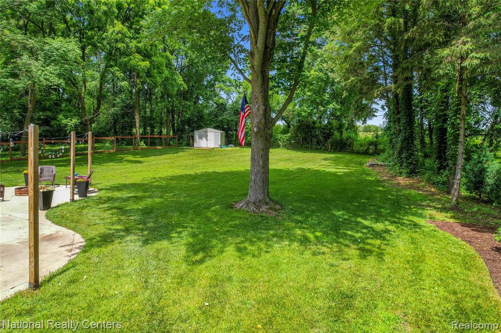 61900 Richfield Street, South Lyon, MI 48178 — Photo 7