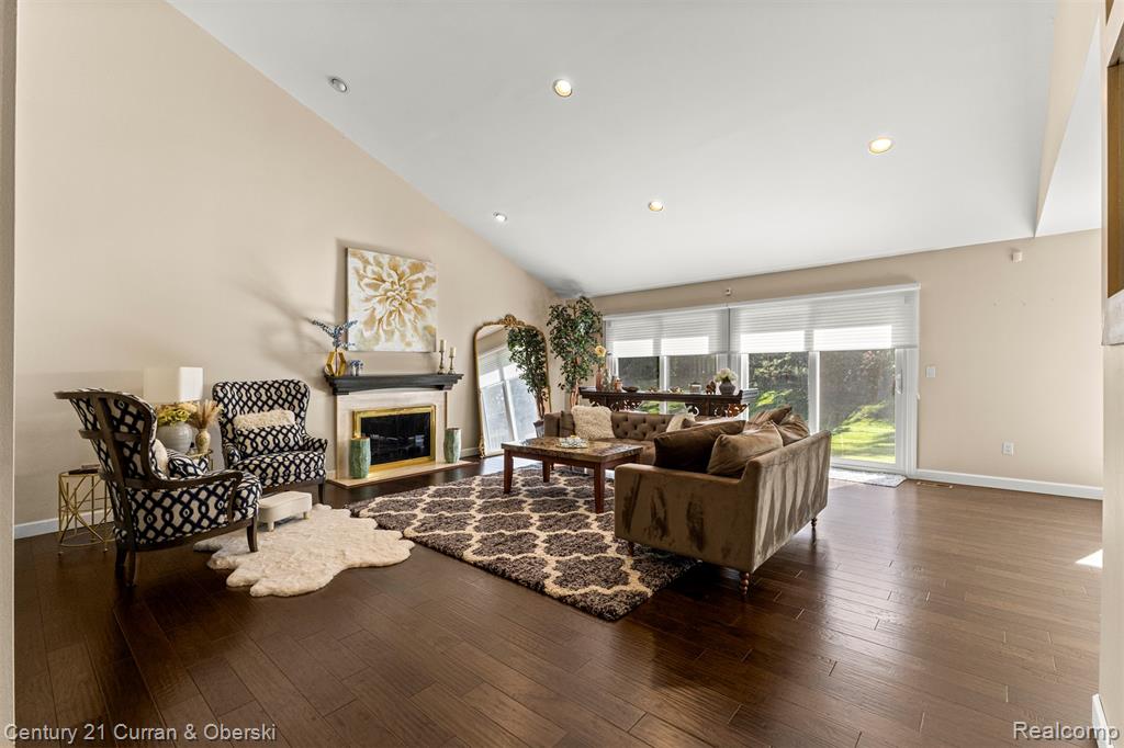 5084 Champlain Circle, West Bloomfield, MI 48323 — Photo 9