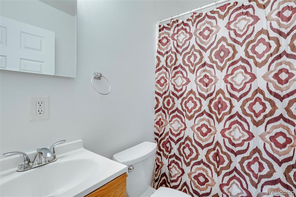 5645 N LINVILLE Street, Westland, MI — Photo 21
