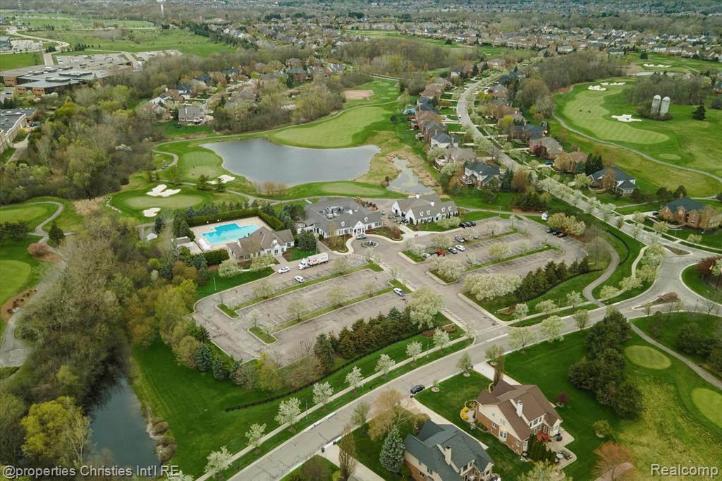 45653 TOURNAMENT Drive N, Northville, MI 48168 — Photo 87