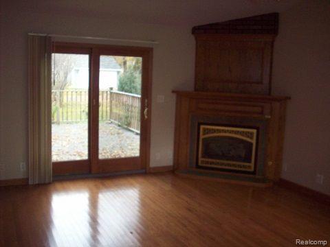4790 ELIZABETH LAKE Road, Waterford, MI 48327 — Photo 4