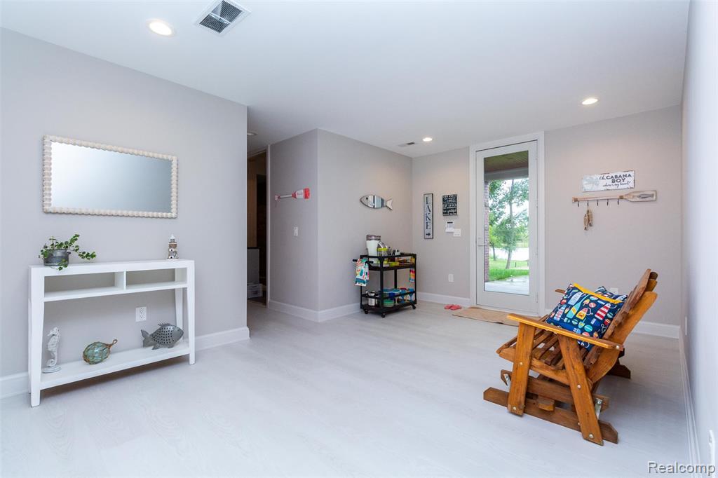 302 Tanview Drive, Oxford, MI, 48371