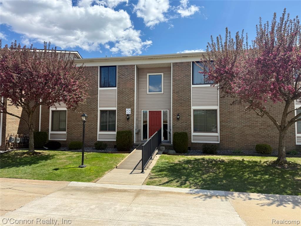1660 River Road, 19, Marysville, MI 48040