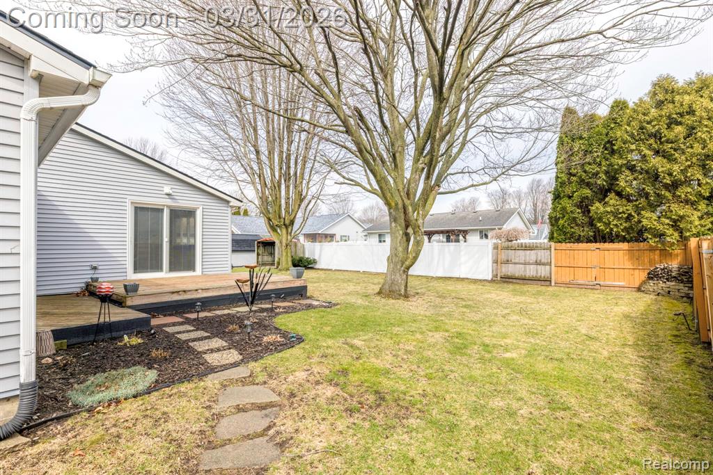 3264 Lake Drive, Fort Gratiot, MI 48059 — Photo 3
