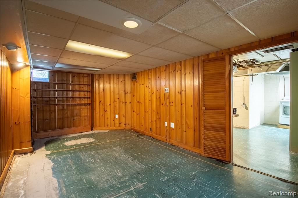 450 Roland Road, Grosse Pointe Farms, MI 48236 — Photo 33
