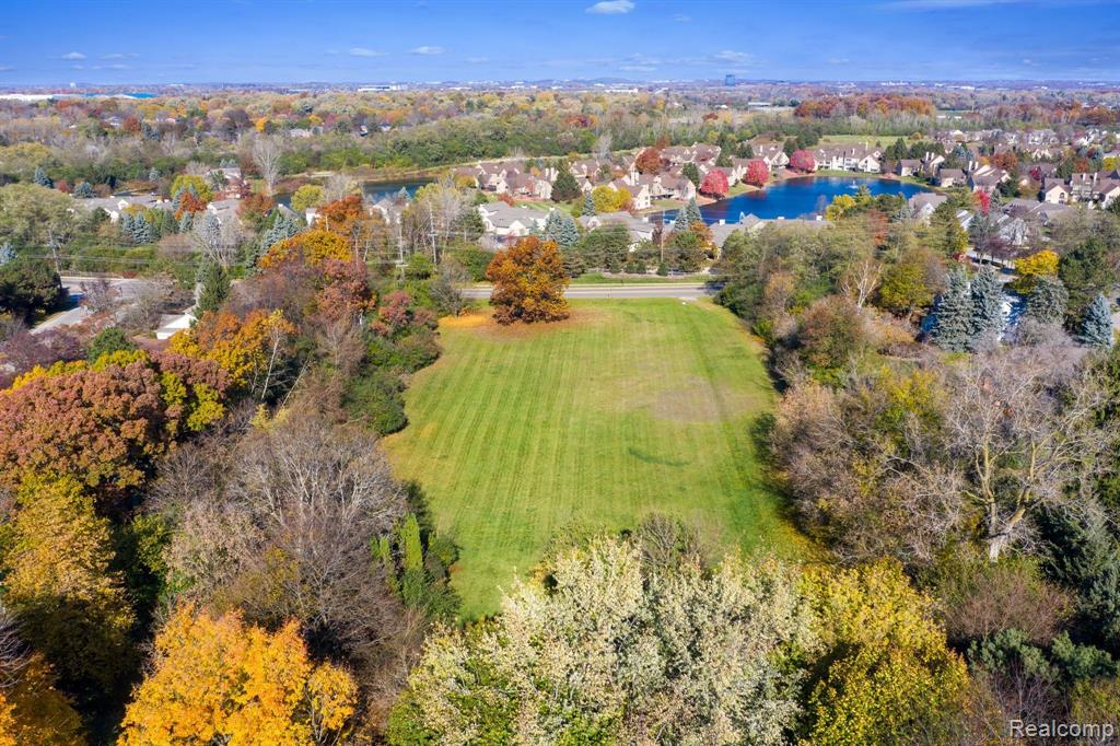 700 E SQUARE LAKE Road, Bloomfield Hills, MI 48304 — Photo 9