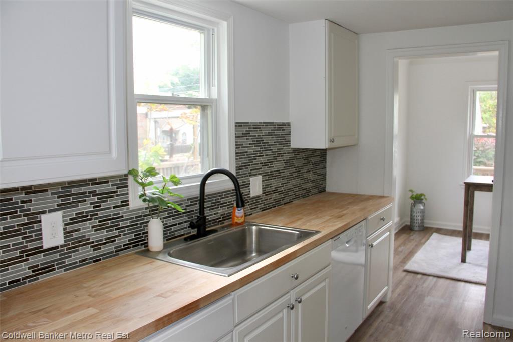 92 N Ardmore Street, Pontiac, MI 48342 — Photo 15