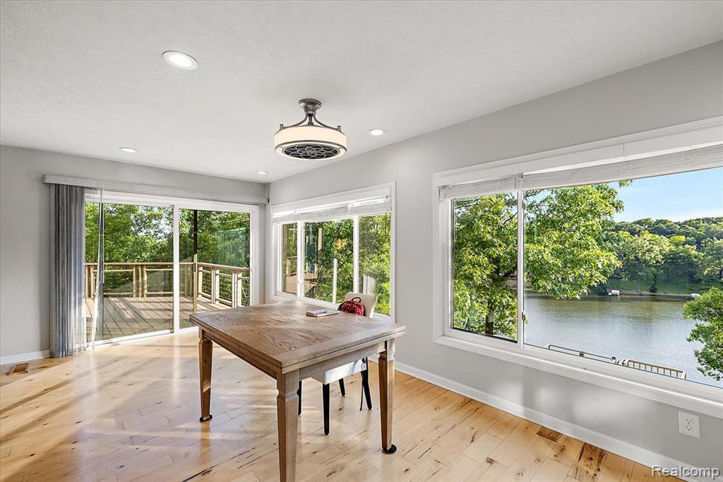 7291 Parkwood Drive, Fenton, MI 48430 — Photo 18