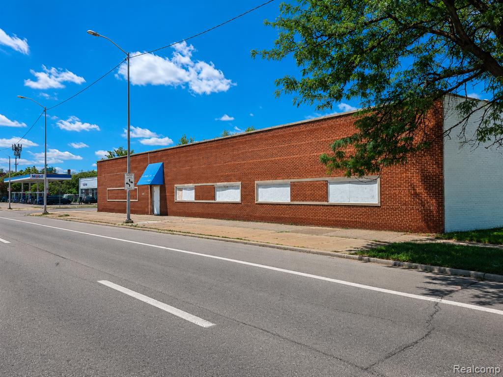 13303 Gratiot Avenue, Detroit, MI 48205 — Photo 2