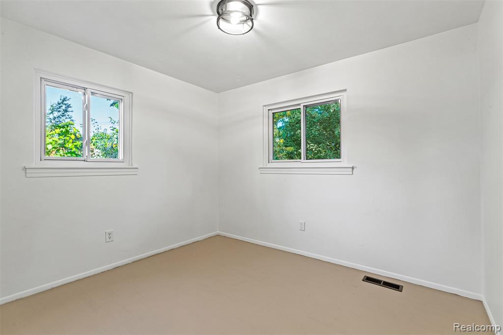 1716 Dover Court, Ypsilanti, MI 48198 — Photo 15