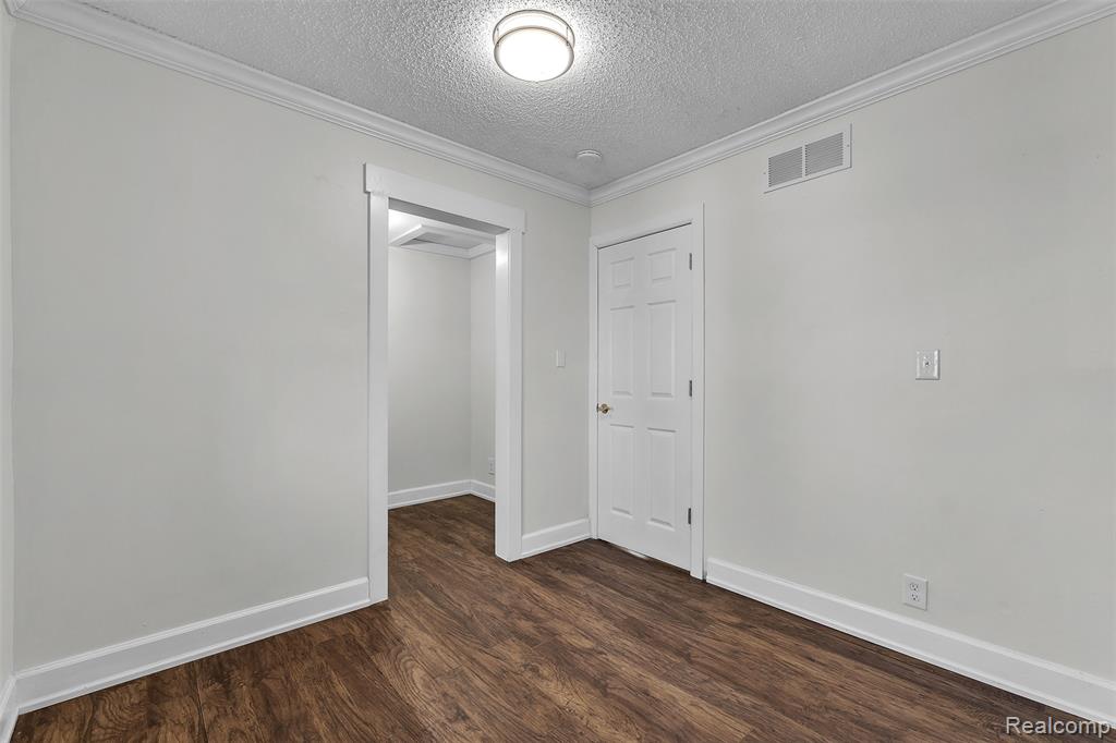 8165 Leonard Drive, Holly, MI 48442 — Photo 22