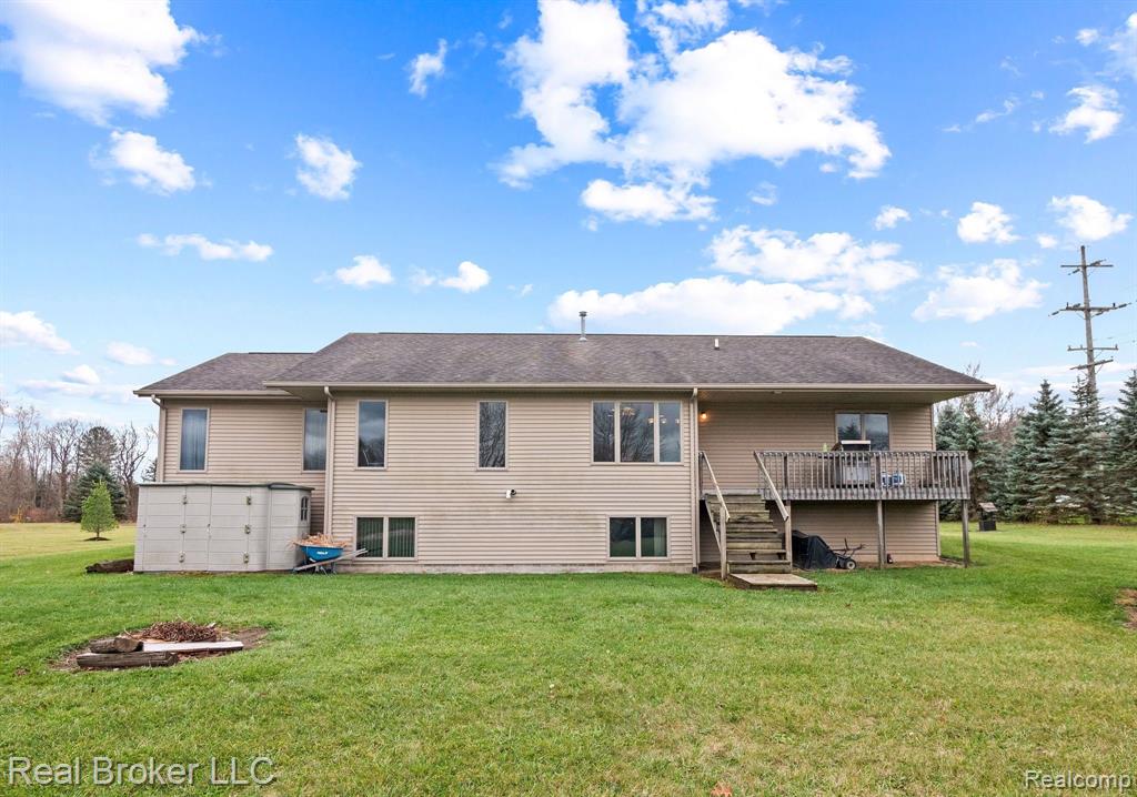 7265 Wood Pointe Drive, Almont, MI 48003 — Photo 24