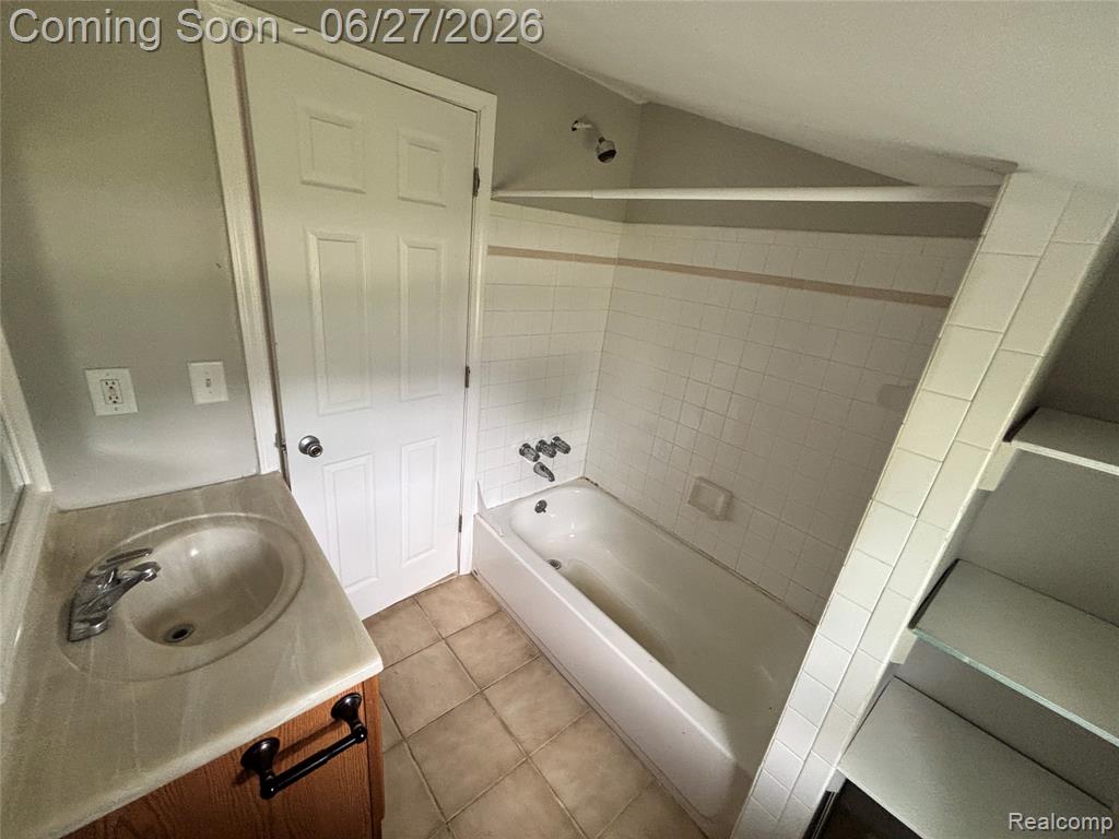45824 Jefferson Ave, Chesterfield, MI 48047 — Photo 20