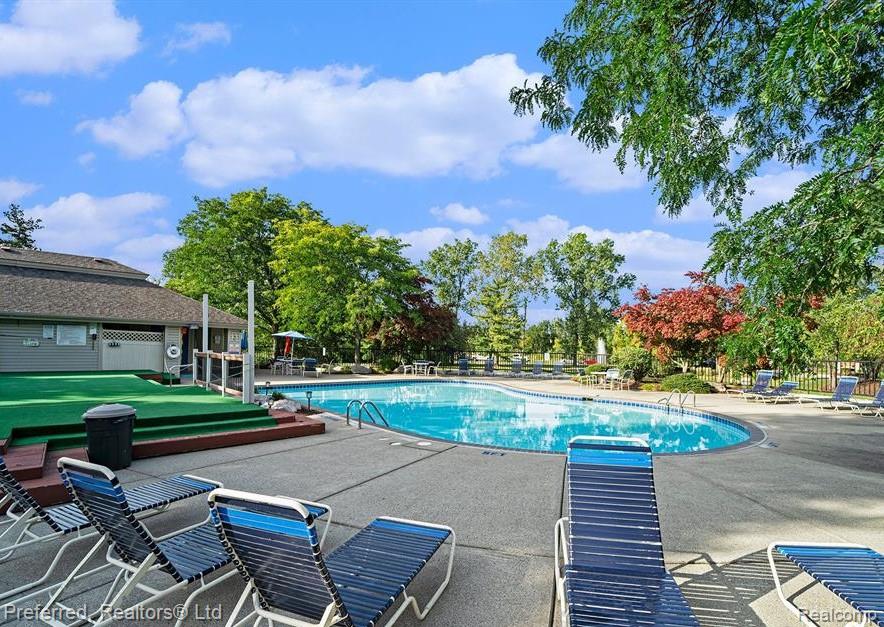30998 W Country W, 187, Farmington Hills, MI 48331 — Photo 36