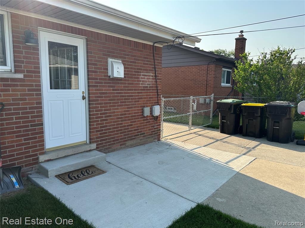 4562 Valley Road, Trenton, MI 48183 — Photo 34