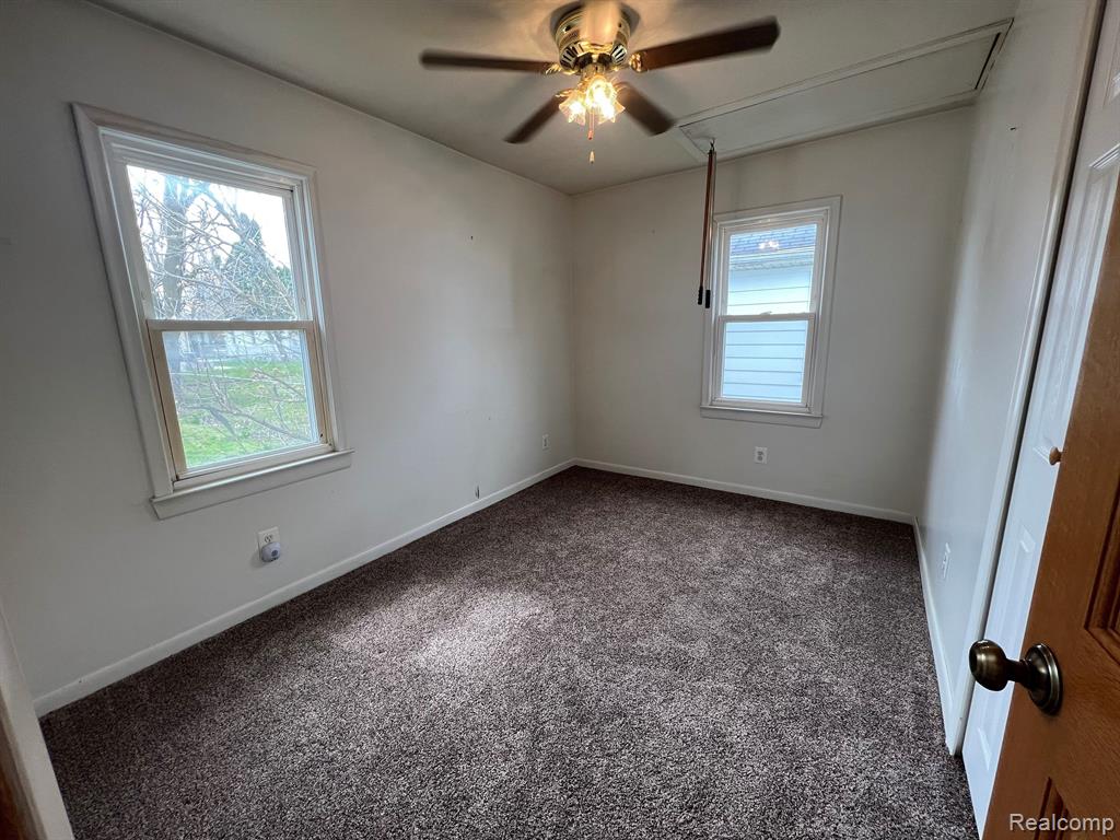 520 E BRICKLEY Avenue, Hazel Park, MI 48030 — Photo 16