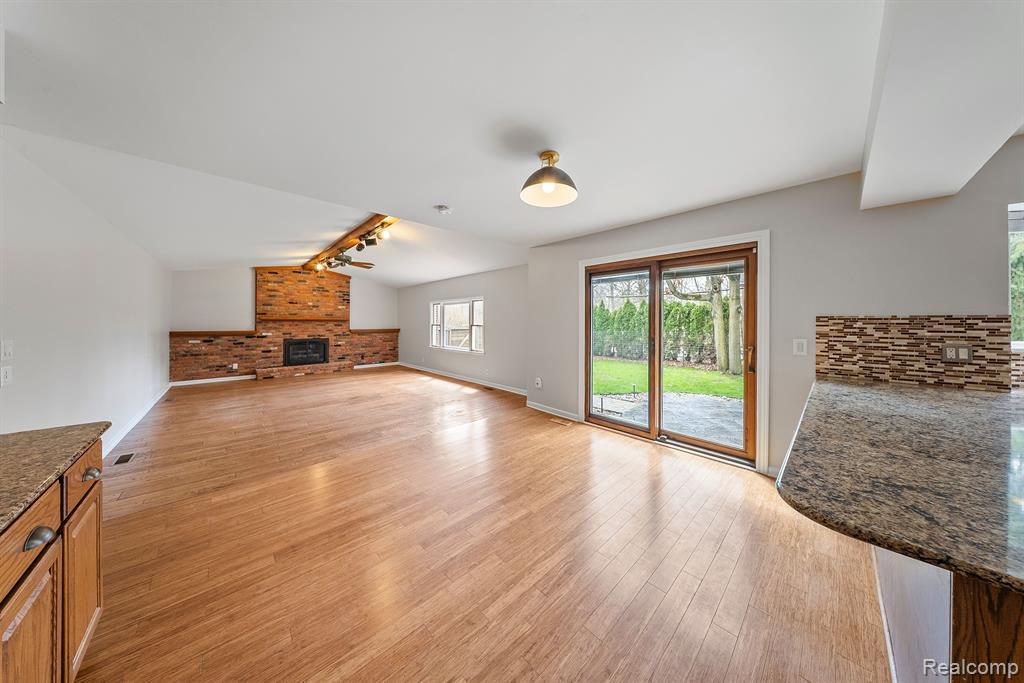 9415 Lakewood Drive, Grosse Ile, MI 48138 — Photo 14