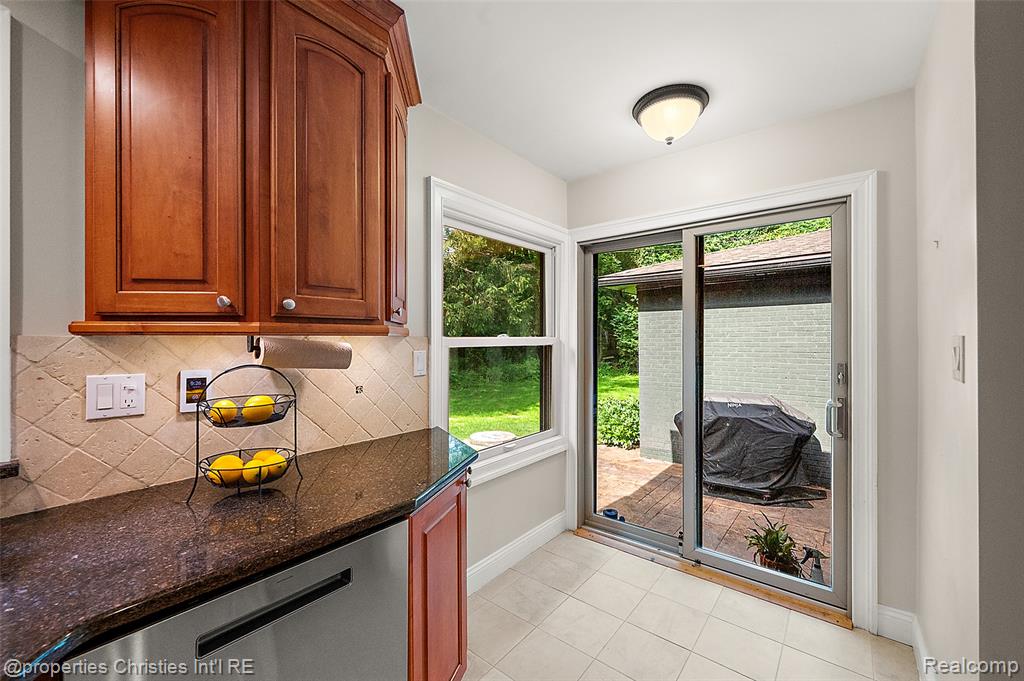 27331 Gardenway Road, Franklin, MI 48025 — Photo 36