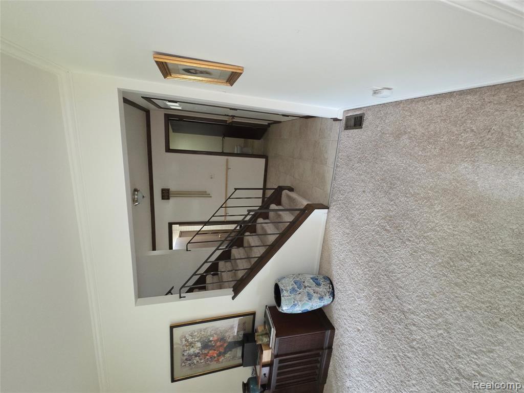 5379 Winchester Drive, Troy, MI 48085 — Photo 10