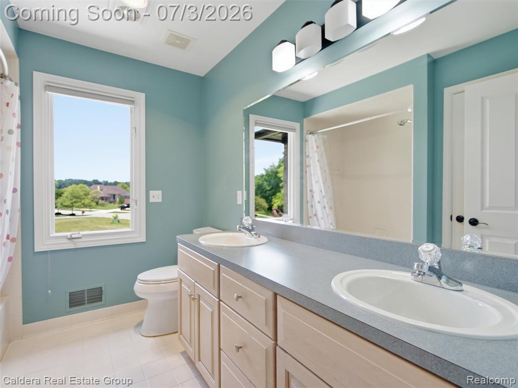 56015 Parkview Drive, Utica, MI 48316 — Photo 49