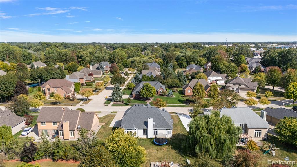 43187 Vintners Place Drive, Sterling Heights, MI 48314 — Photo 44