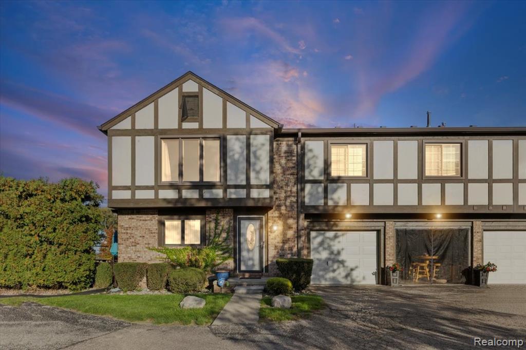 203 Lac Sainte Claire Drive, Saint Clair Shores, MI, 48082