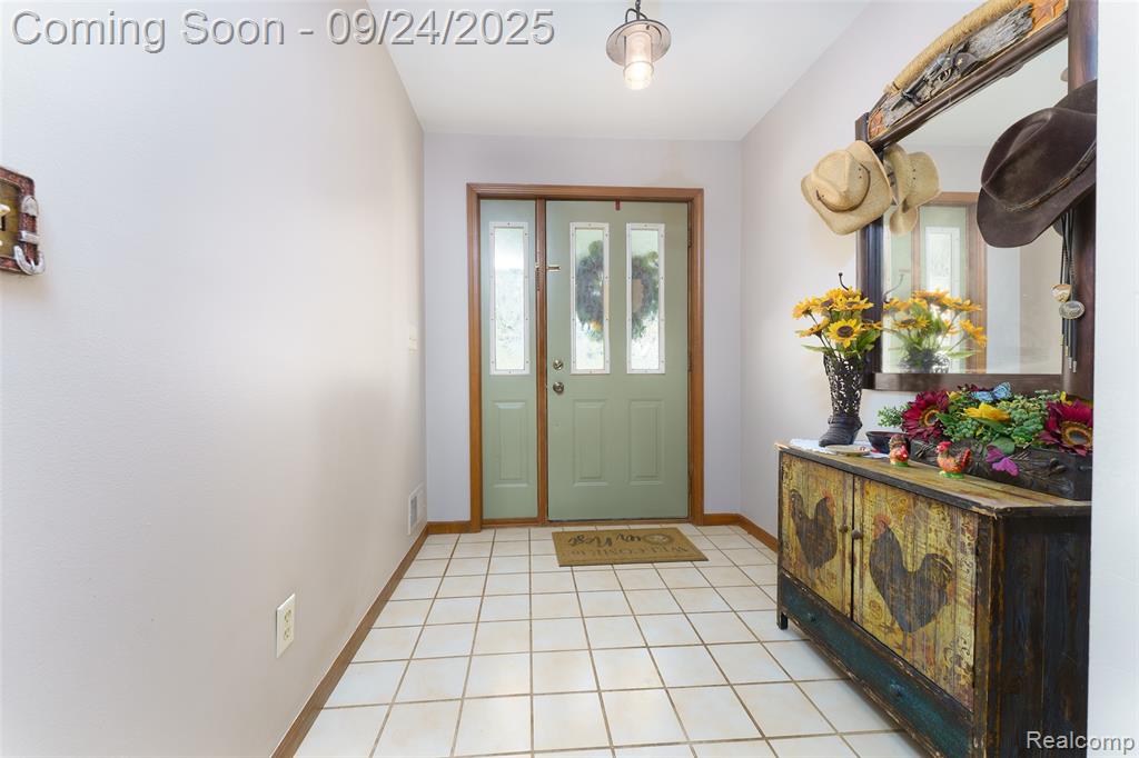 9511 W Allen Road, Fowlerville, MI 48836 — Photo 10