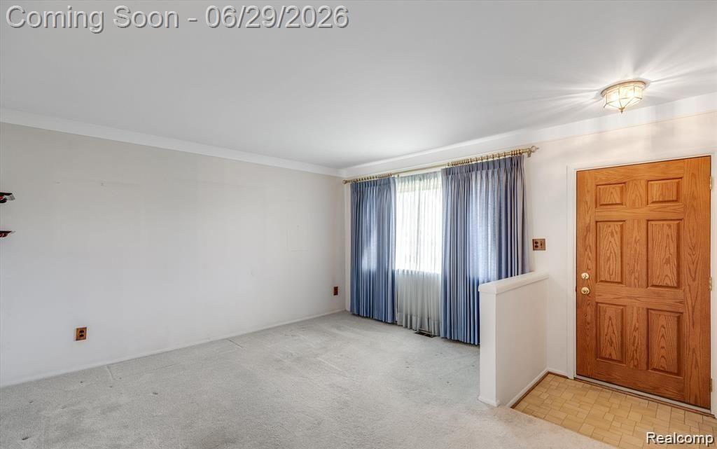 4644 Kingsley Drive, Warren, MI 48092 — Photo 4