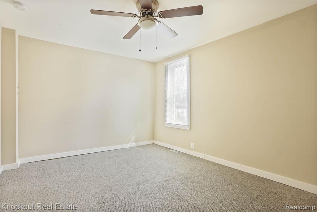 117 S IRVING Street, St. Charles, MI 48655 — Photo 11