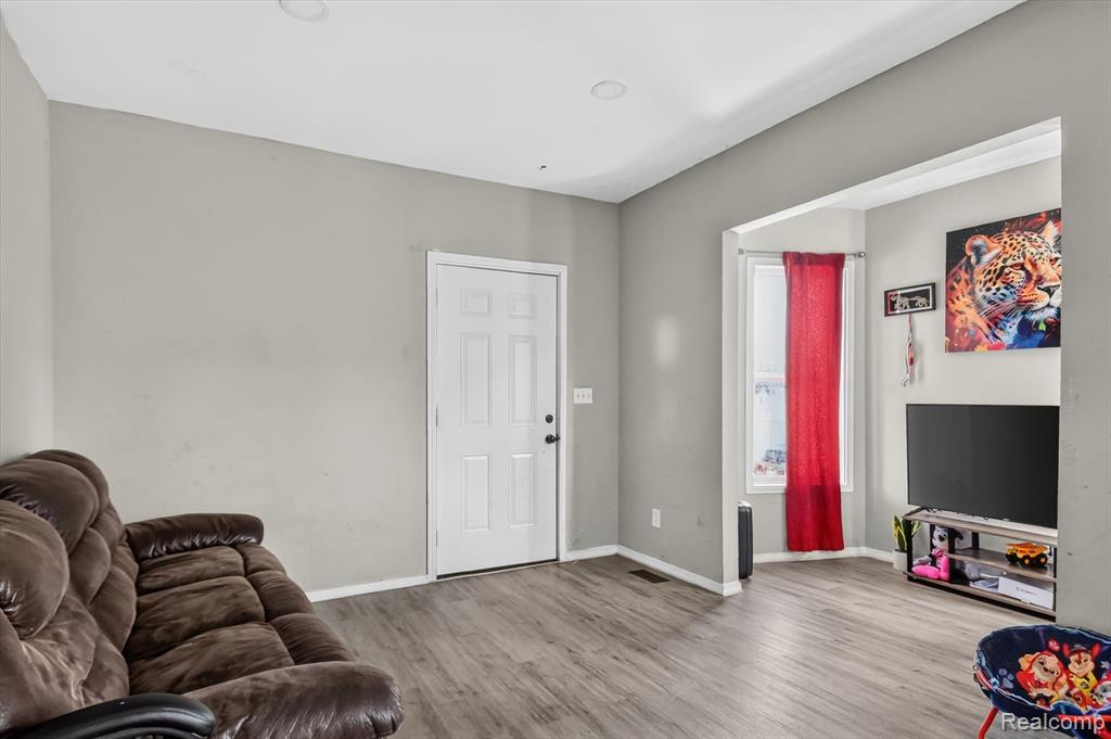 6141 Hazlett Street, Detroit, MI 48210 — Photo 5