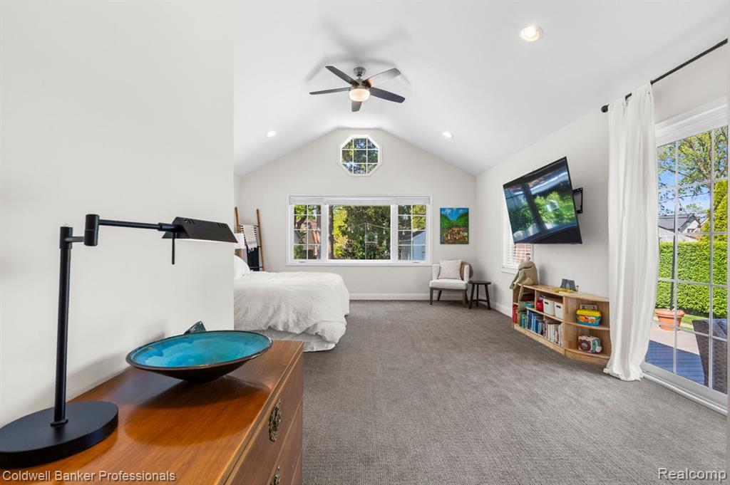631 Washington Road, Grosse Pointe, MI 48230 — Photo 16